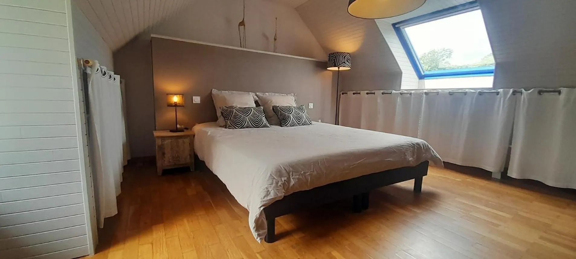 Longere Entre Mer Et Campagne Avec Piscine Pluguffan Holiday home